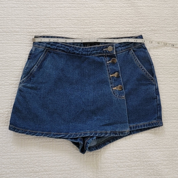 Forever 21 Women Denim Short - Picture 10 of 11
